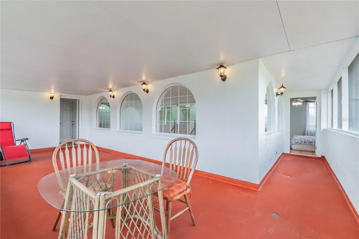 2nd floor enclosed patio