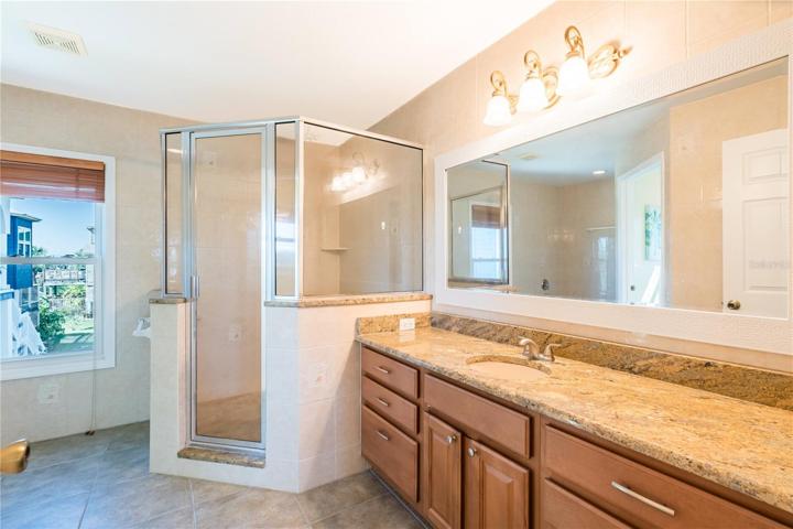 Large Ensuite