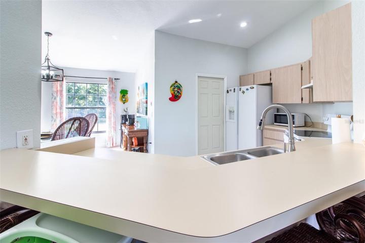 Counter eating area