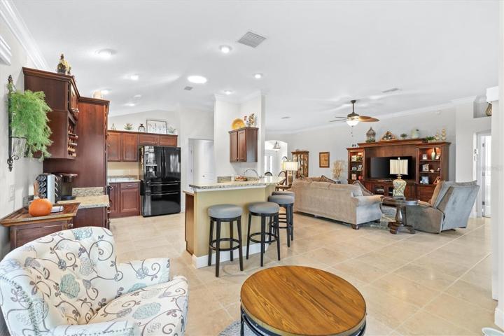 Kitchen sitting area