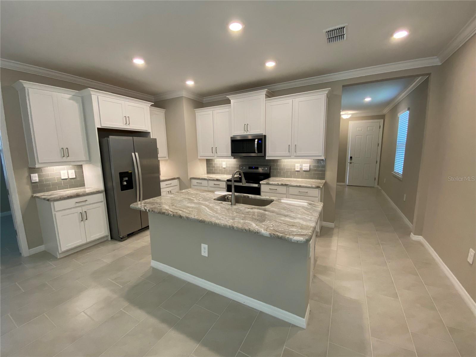 Stainless Steel Appliances upgraded cabinets!