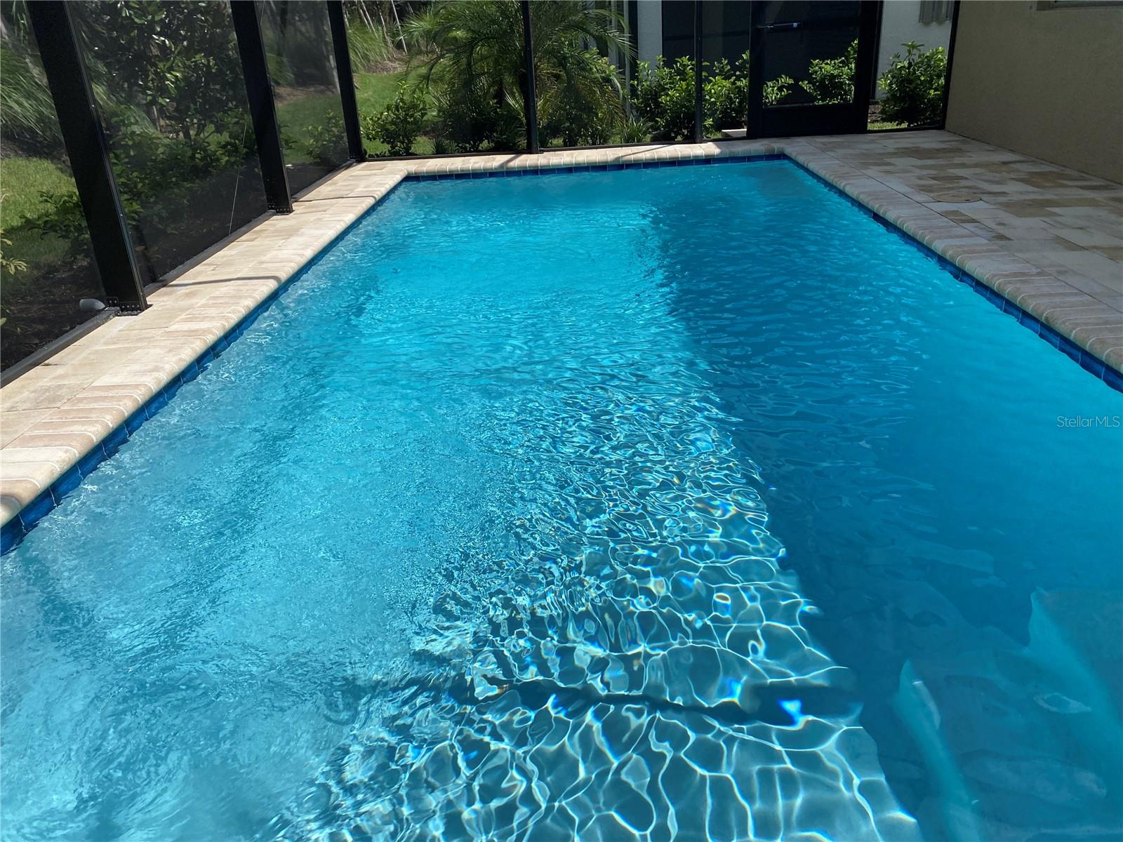 Sparkling Private, Heated swimming pool!