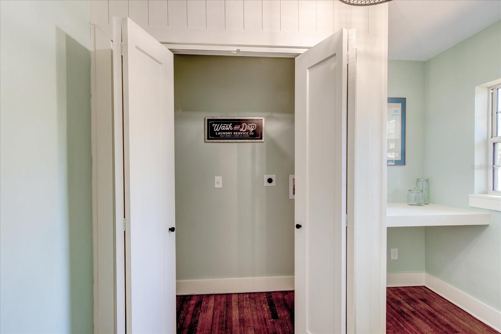 Flex room with laundry closet.