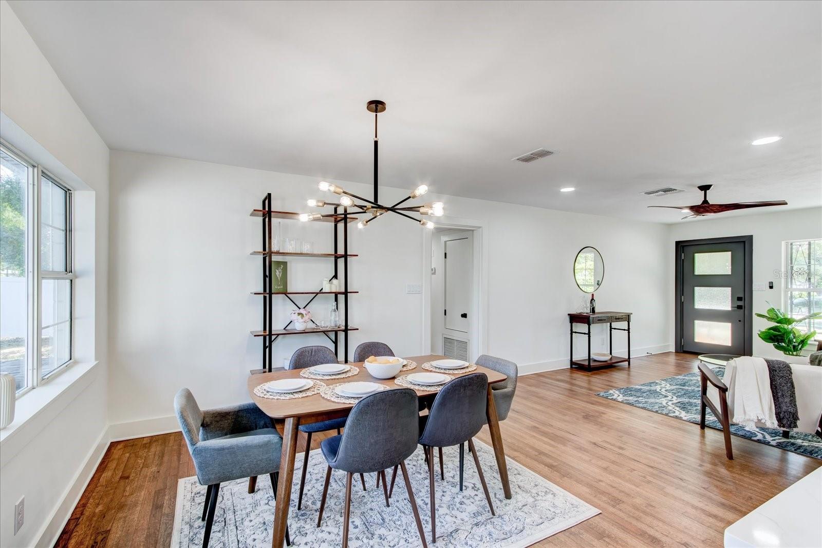 Dining room.