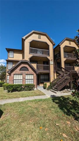 380 Lakepointe Drive
