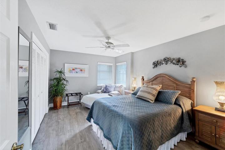 15x11 bedroom with plenty of room