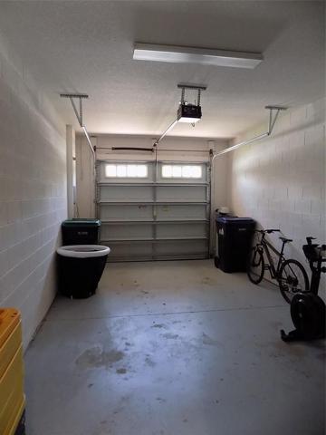 1 Car Garage
