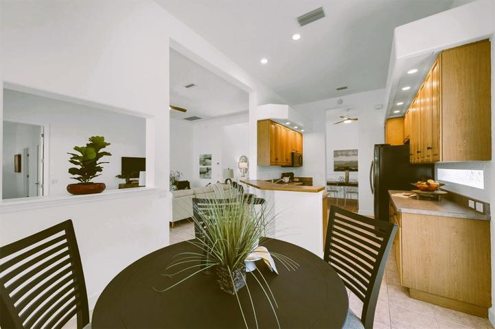Eat in kitchen area!