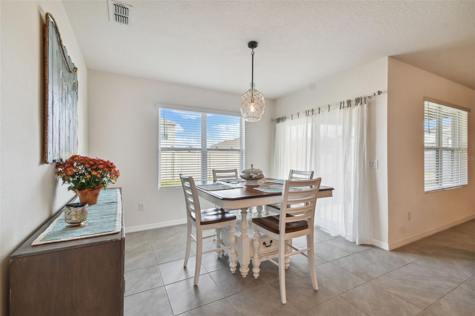 Dining Room - size (12.1 x 15)
