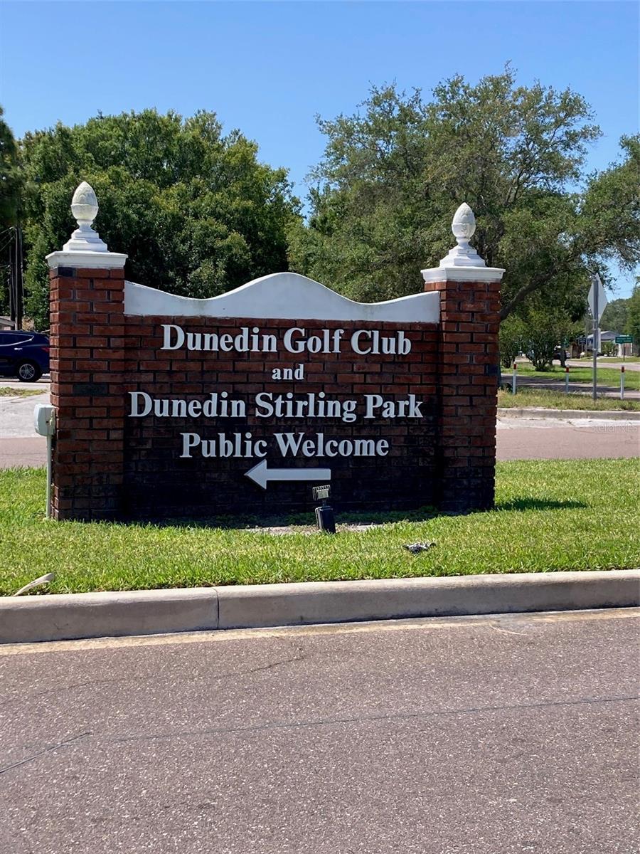 Take a stroll around Dunedin!