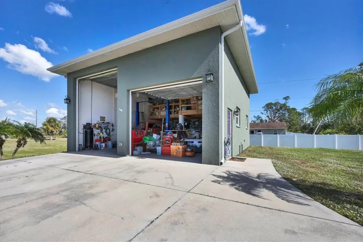 30X33 garage with loft