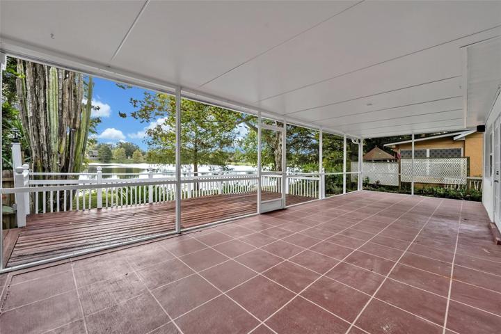 Laqrge Porch and Deck with water views.