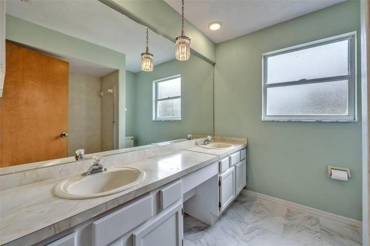 2nd floor hall bath.