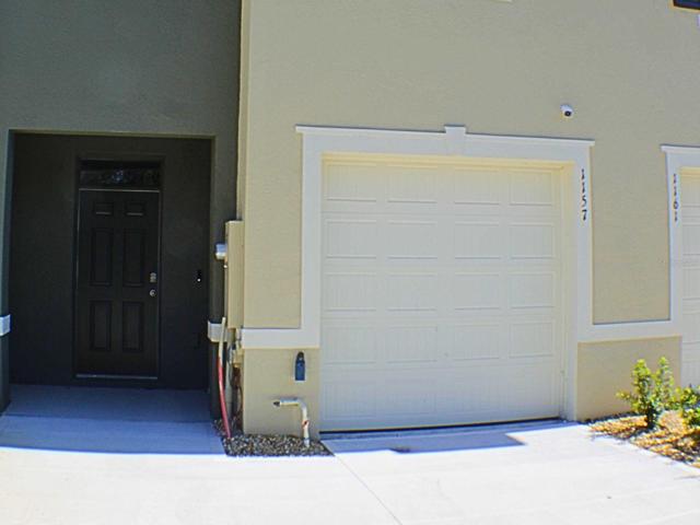 1 Car Garage