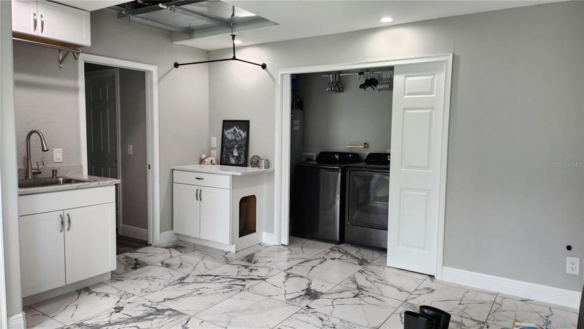 Large Utility/MUD Room