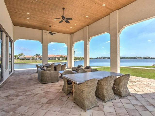 Clubhouse Outside Seating Area