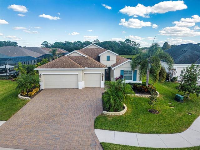 Welcome to 1009 Fig Gln, Bradenton, FL 34212 in the highly desired Greyhawk Landing.