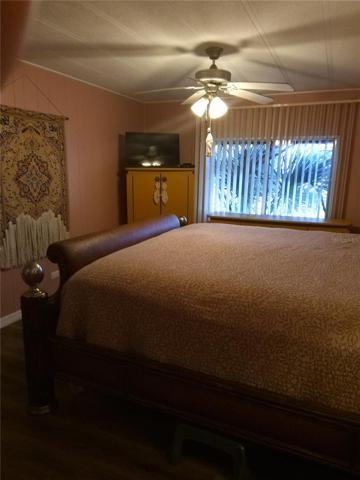 Master King Bed