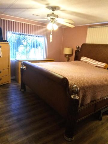 Master King Bed