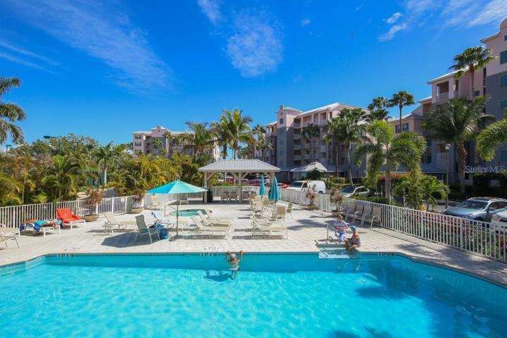 Community Pool & Spa!