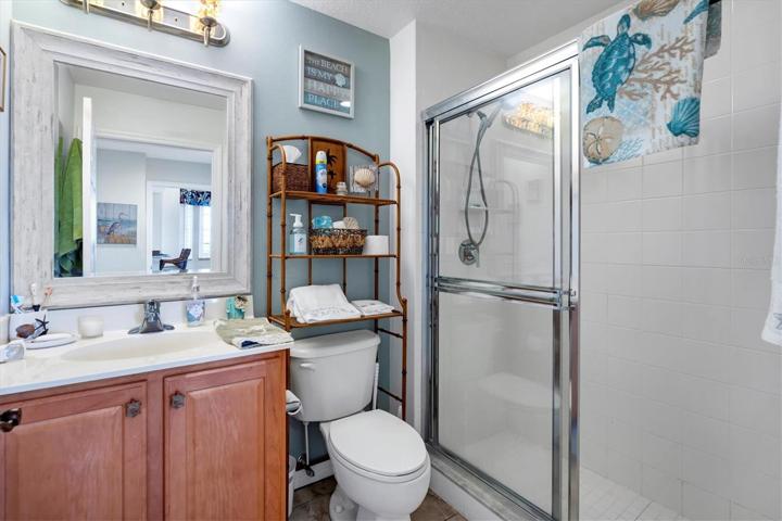 Guest Bath!