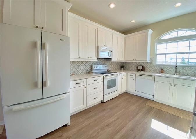 Soft Close Kitchen Cabs