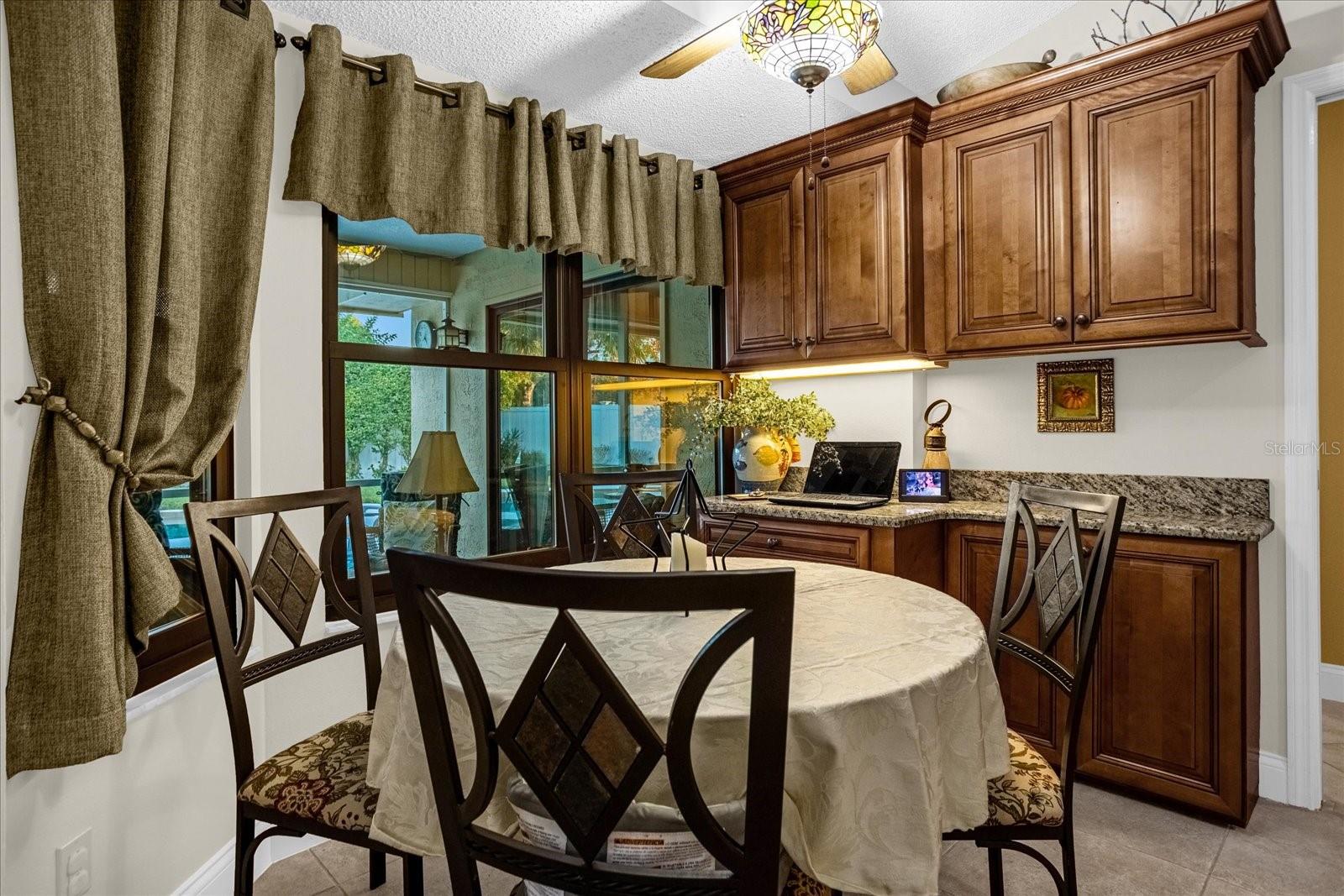 Built-in Desk Breakfast Area