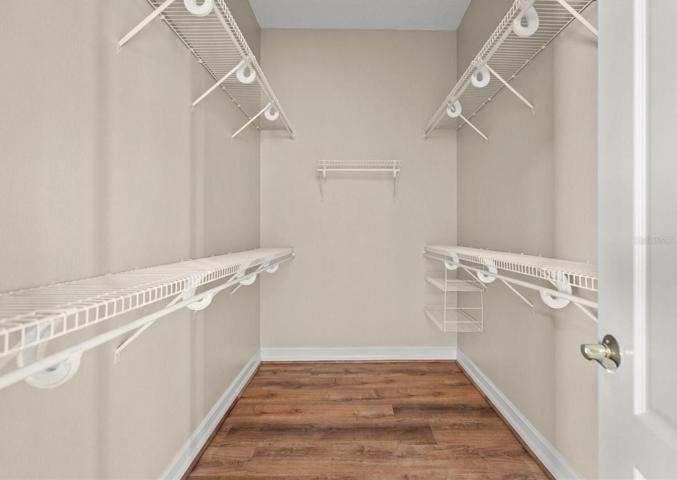master walkin closet