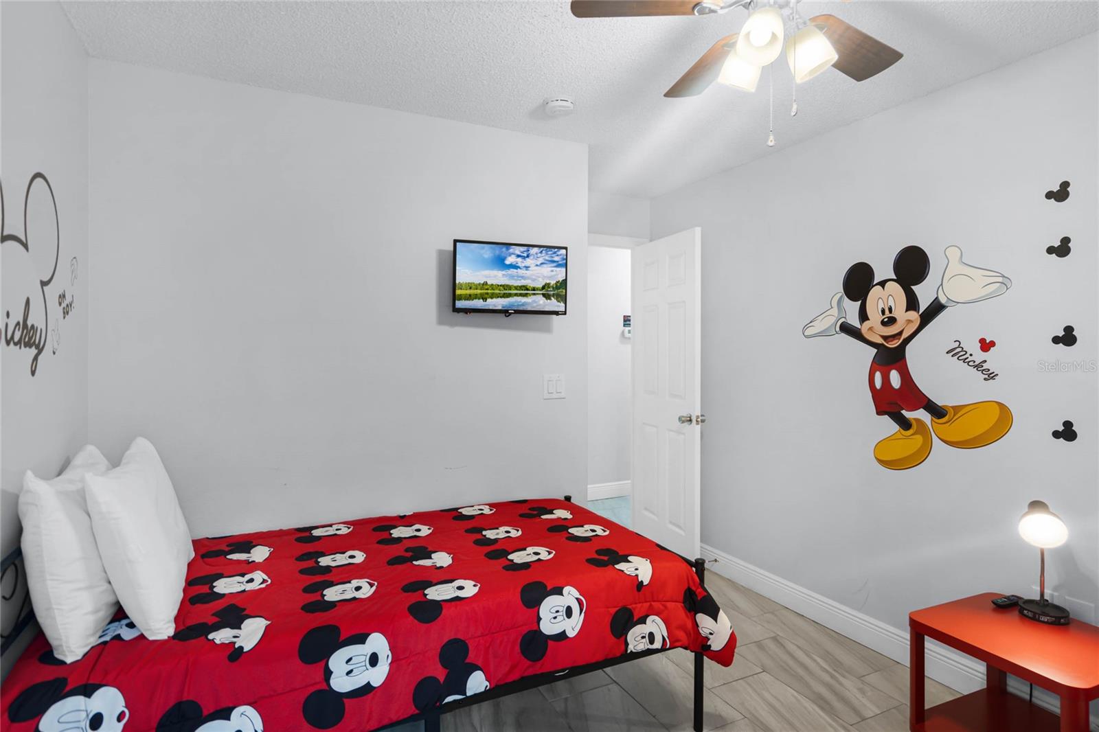 Bedroom 3 Disney themed
