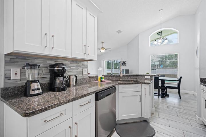 Fully equipped kitchen