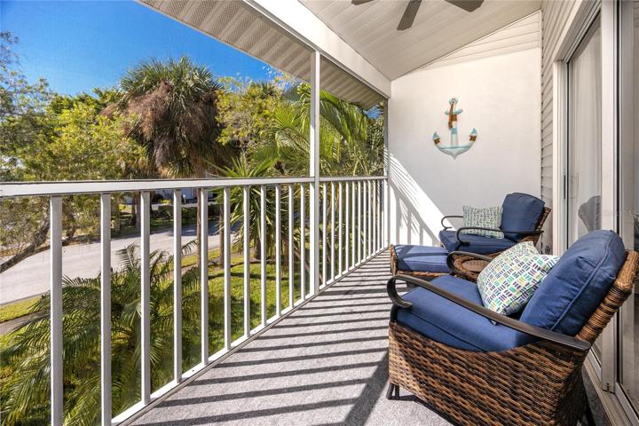 Screened in porch