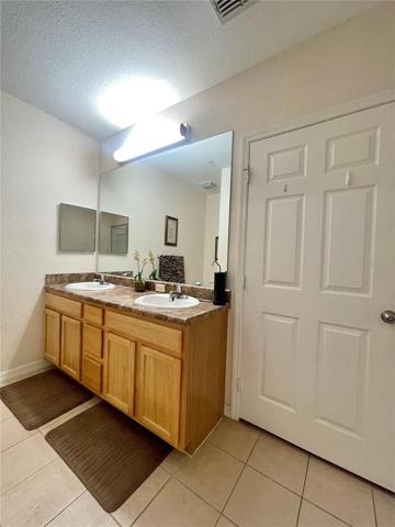 Main Bedroom Bathroom