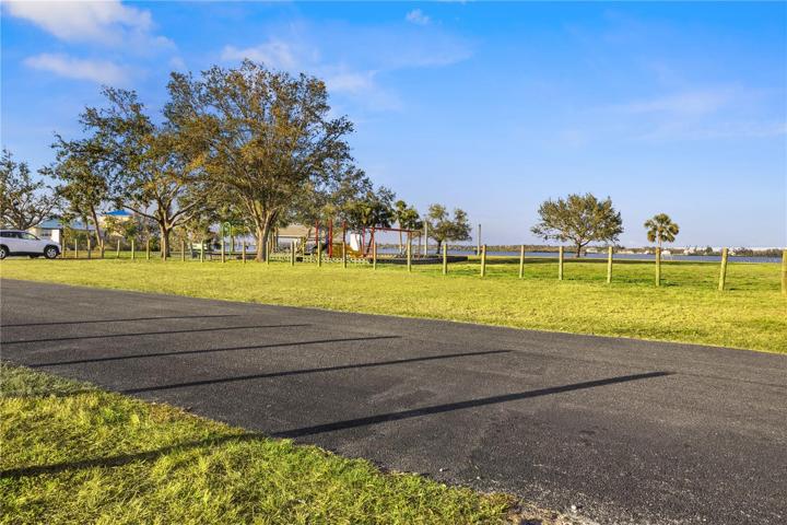 A perk of the optional HOA is the community park.  There is a playground, picnic areas and boat launch.  It's right on the Myakka River.