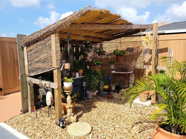 POTTING SHED