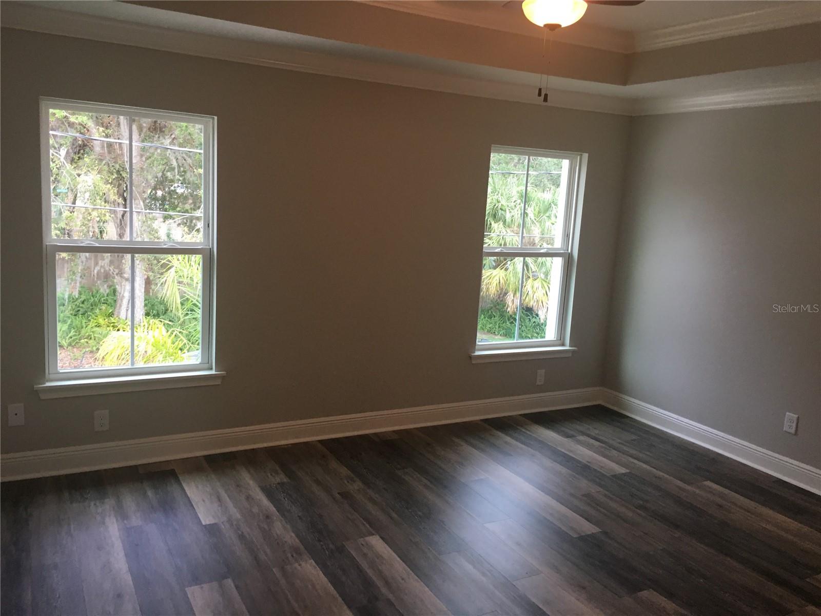 PRIMARY BEDROOM SUITE!