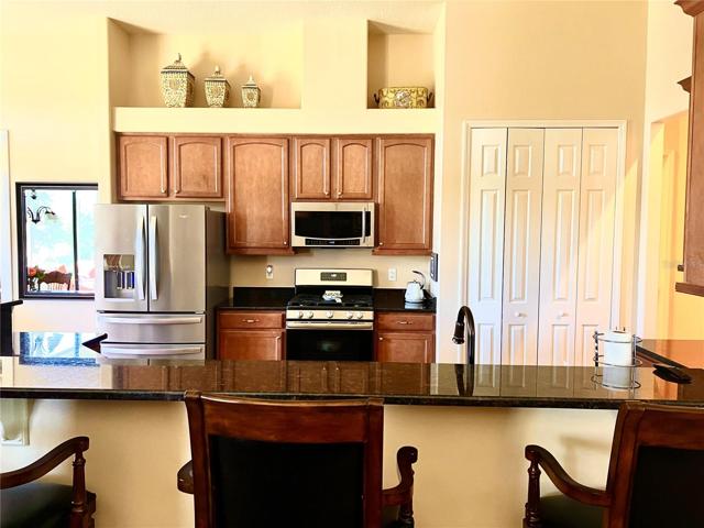 Breakfast Bar In Kitchen