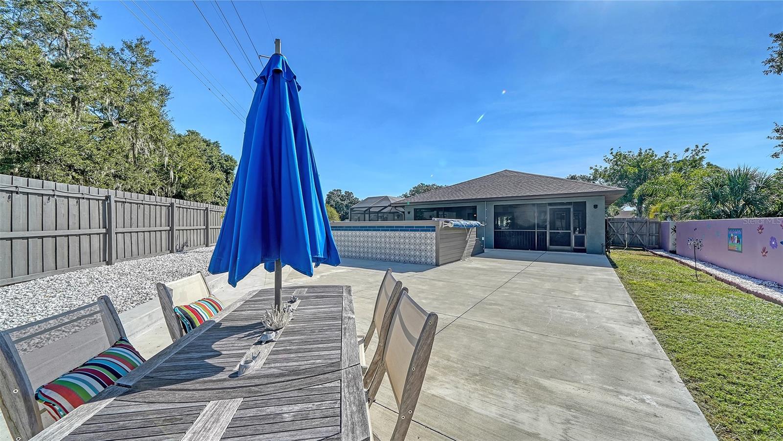 Fully fenced rear yard
