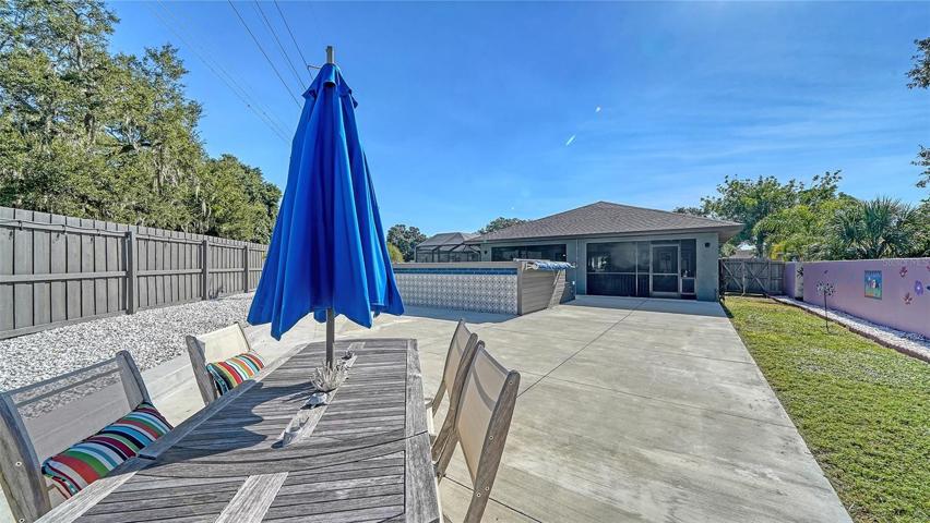 Fully fenced rear yard