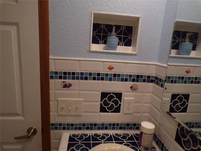 1170