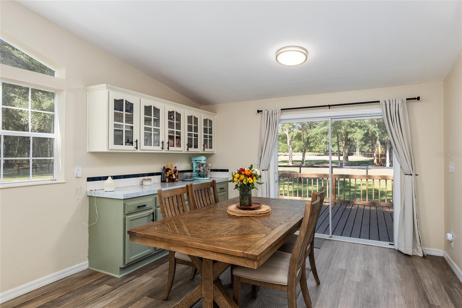 Eat in Kitchen