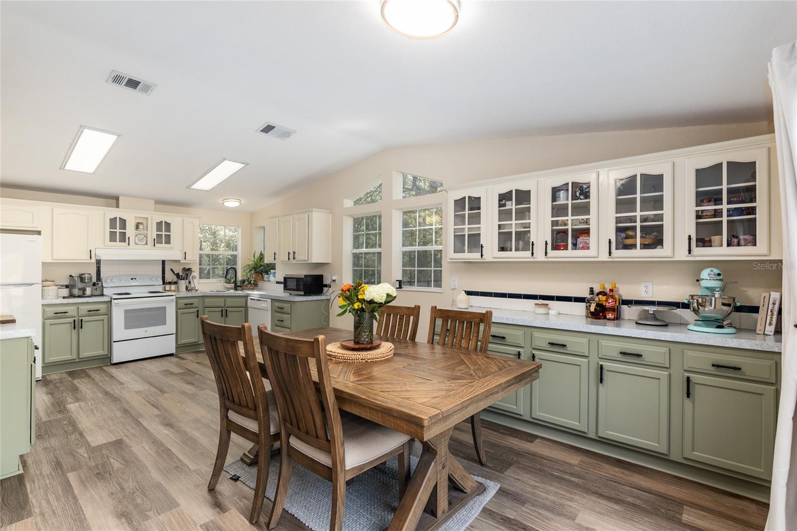 Eat in Kitchen
