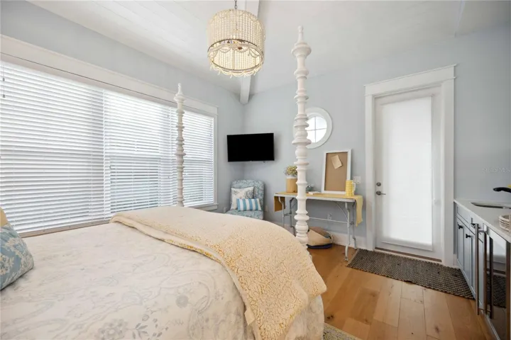 Separate En-Suite