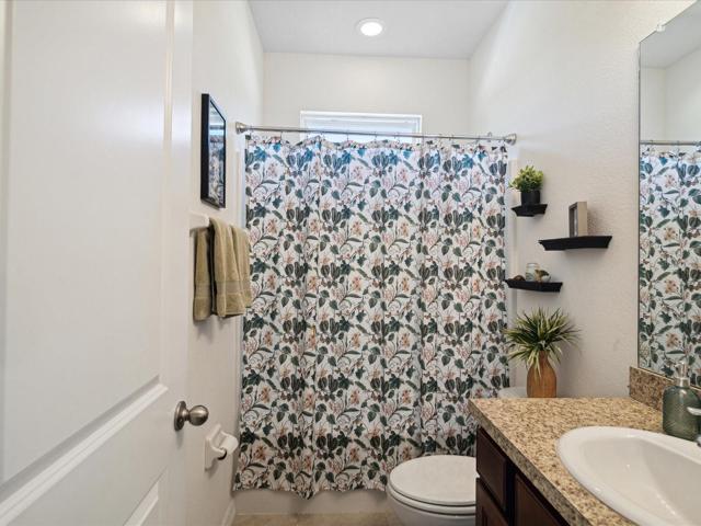Guest Bath 2
