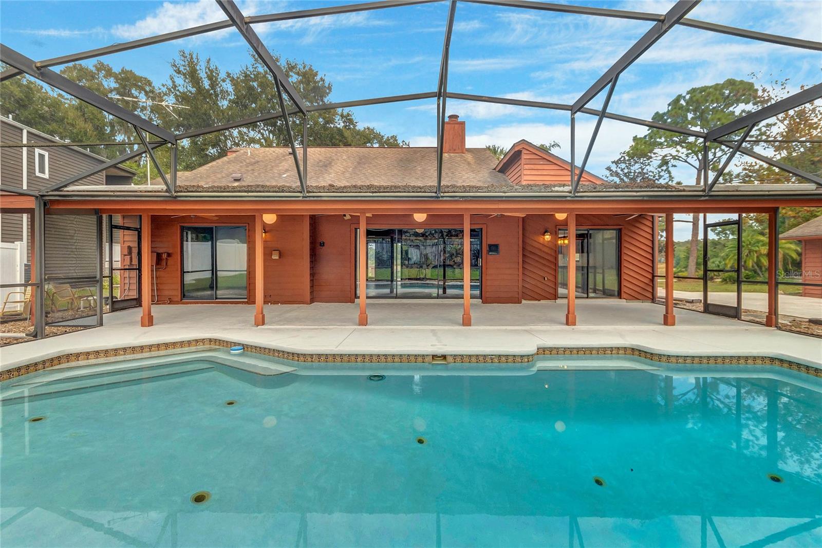 Very large Pool