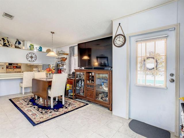 DINING RM OPEN TO KITCHEN