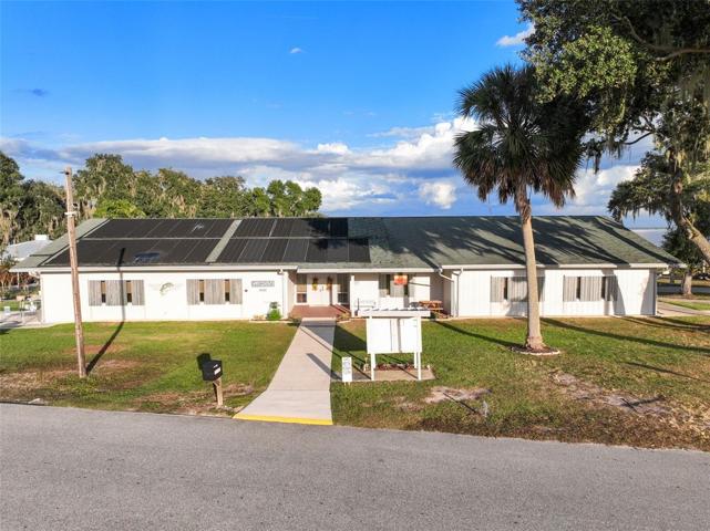 BREEZE HILL CLUBHOUSE