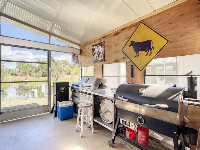 FLORIDA RM & COOKING RM OVERLOOK POND