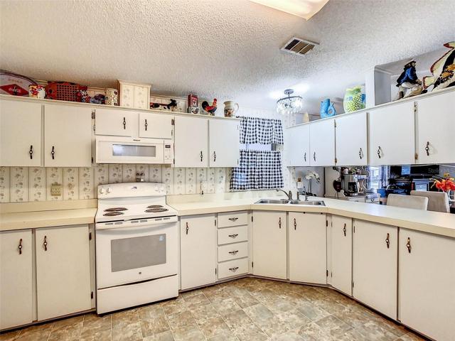 MANY KIT CABINETS