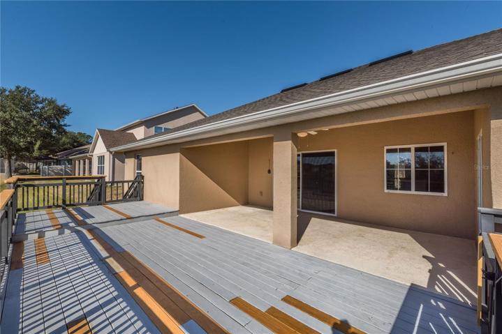 Outdoor living on the lanai and deck