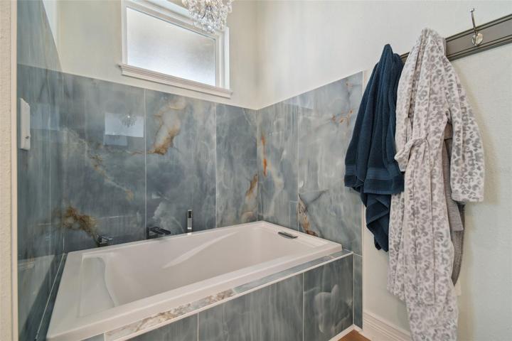 Master Bath Soaking Tub